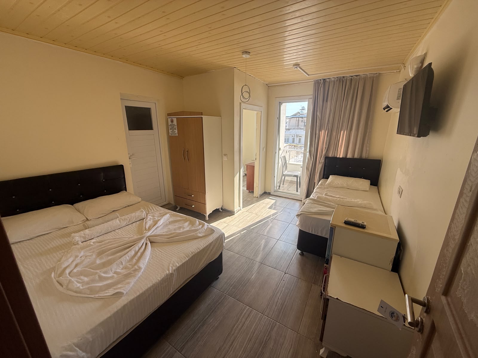 Holiday Hotel 5 Kişilik Aile Suiti